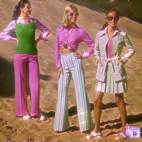 Bright 70s Fits In 2020 Groovy Clothes Aesthetic Clothes Girl Boss Style