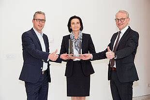 DONAU Ausgezeichnet FONDS Professionell Service Award 2021