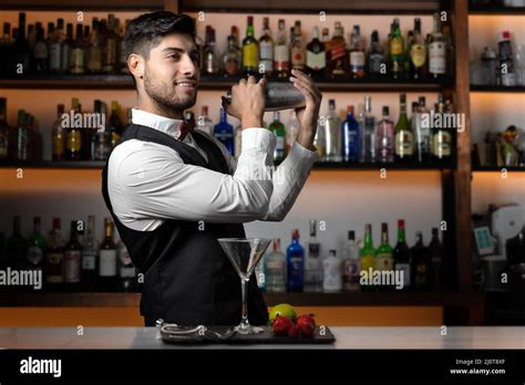 Barman Shaking Cocktail In Bar Hi Res Stock Photography And Images Alamy