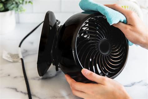 How To Clean A Fan