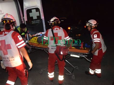 Conductor Queda Prensado Al Chocar Contra Trailer En Frontera