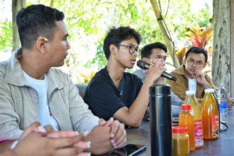 Alam Ganjar Ajak Masyarakat Bali Lebih Peduli Terhadap Lingkungan