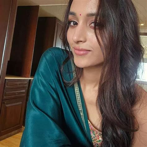 Srinidhi Shetty S Classic Appeal Srinidhi Shetty S Classic Appeal