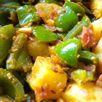 Aloo Shimla mirch (Indian style capsicum with potatoes)