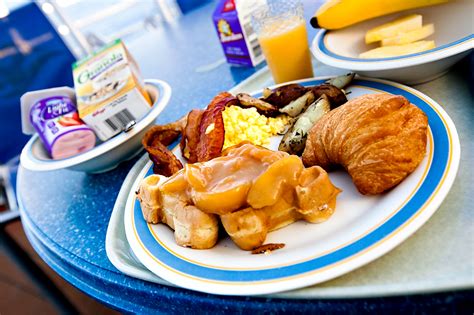 Disney Magic Cruise | Eastern Caribbean | Breakfast at Topsiders Buffet ...