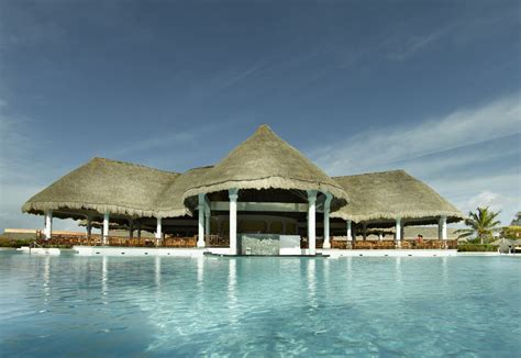grand palladium resort review visas  vistas travel blog