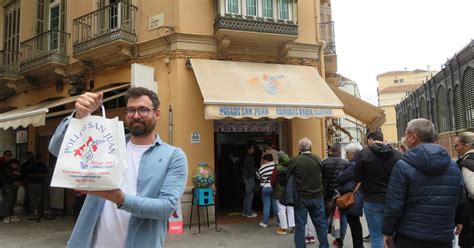 Pollos San Juan el primer asador de Málaga resiste en el centro seis