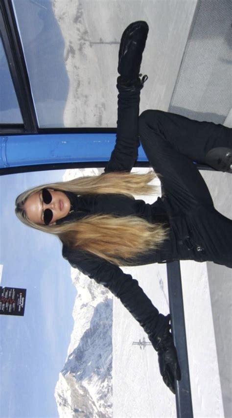 Pin By Sariahnaomi On Aesthetics In 2024 Ski Trip Outfit Ski