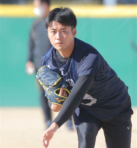 【西武】ドラフト2位左腕の佐藤隼輔が初ブルペン「投げやすいくらいの感覚でよかった」 スポーツ報知