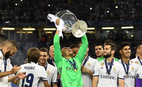 A A Os De Su Firma Con El Madrid La Uefa Recuerda A Keylor Navas Con