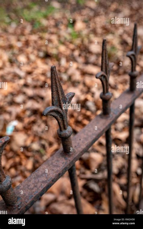 Spiked Fence Hi Res Stock Photography And Images Alamy