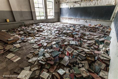 Iaeger School – Abandoned.Photo