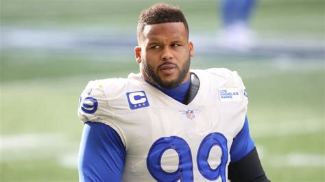 Rams Aaron Donald Wins Third Nfl Defensive Player Of The Year Award