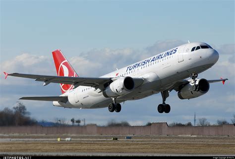 TC JPA Airbus A320 232 Turkish Airlines Nils N JetPhotos