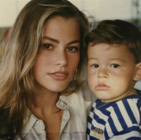 Sofia Vergara Young, Sofia Vergera, Vision Board, Brown Blonde Hair ...