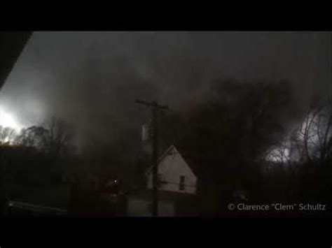 This is the scariest tornado video I’ve ever seen : megalophobia