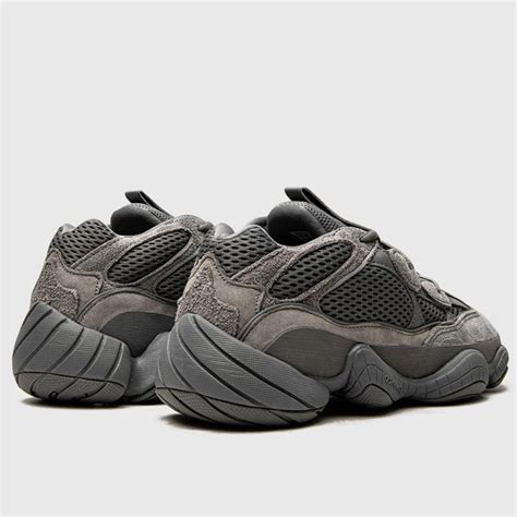 Купить кроссовки adidas Yeezy 500 Granite от 42 490 руб с примеркой
