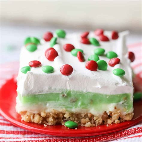 Layered Pistachio Dessert | Lil' Luna