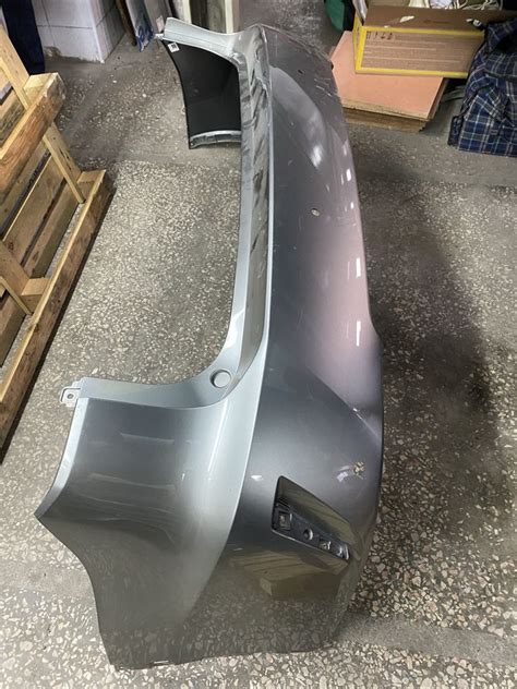 Задний бампер с чёрной накладкой (губой) на Lexus RX300: 120 000 тг ...