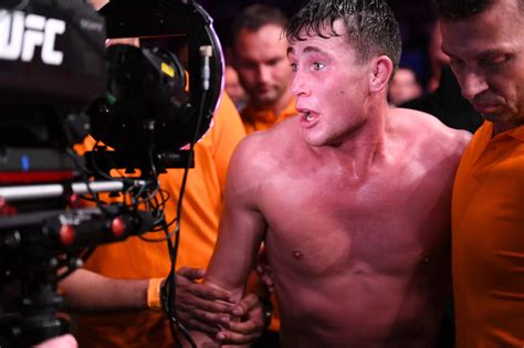 Ufc Contender Darren Till Returns From Taxi Arrest With Sweaty