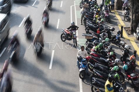 Penertiban Parkir Liar Di Jakarta Antara Foto