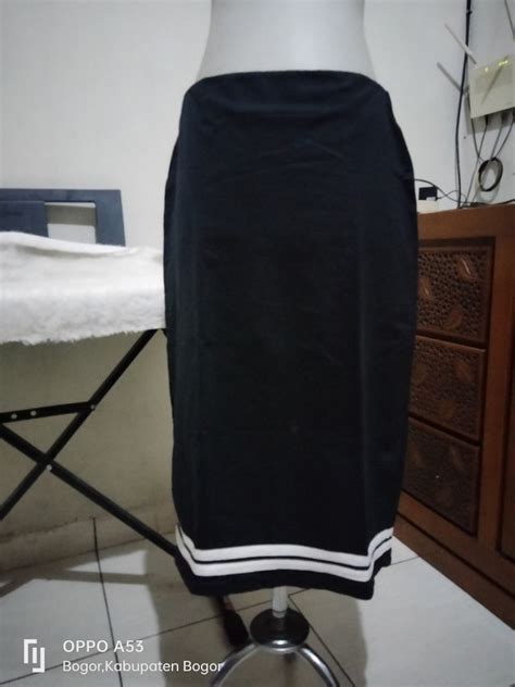 Rok Merk Logo Original Harga Nett Fesyen Wanita Pakaian Wanita