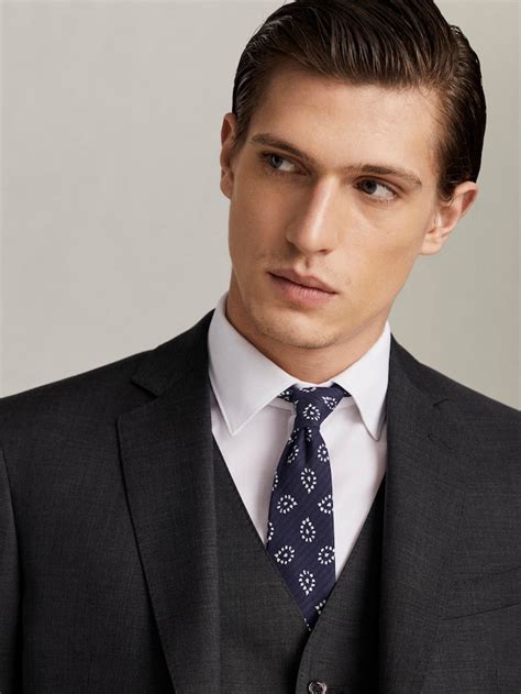 View All Suits Collection Men Massimo Dutti In 2020 Massimo