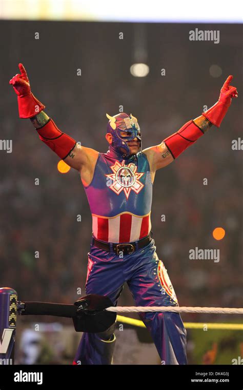 Rey Mysterio Wwe Hi Res Stock Photography And Images Alamy