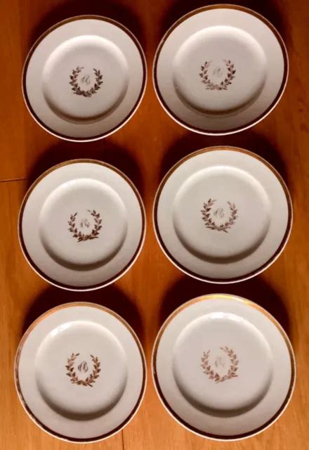 Lot De Assiettes Plates En Porcelaine De Limoges Monogramme Or D