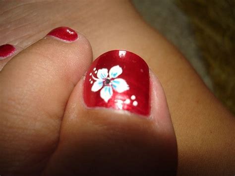 Pin By Samantha Welch On Pedicures Flower Toe Nails Toe Nail Art