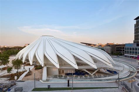 Santiago Calatrava Tops UAE Pavilion At Dubai Expo With 28 Opening