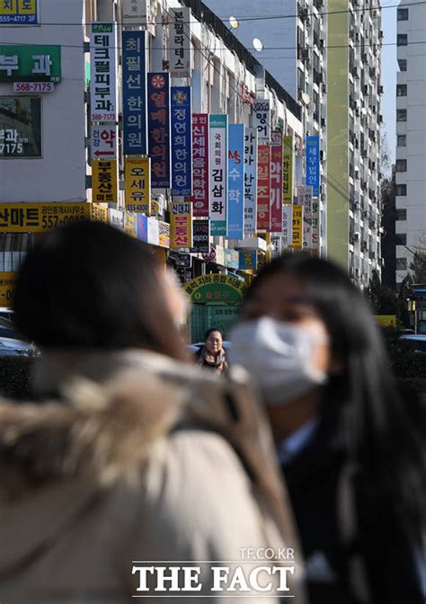 Tf포토 코로나 바이러스 확산으로 불안한 학원가 포토 기사 더팩트