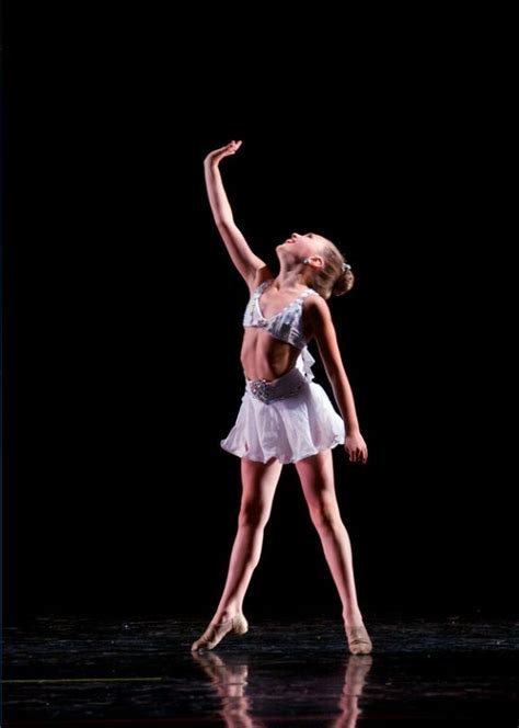 Maddie Ziegler danced in the "ALDC Showcase 2013" [2013] | Dance moms ...