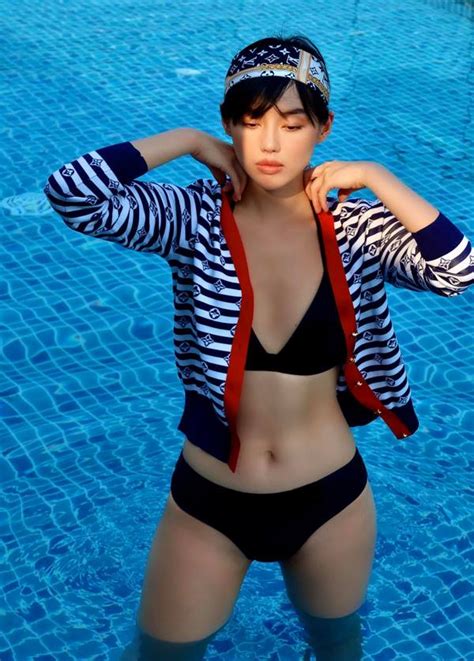 Tuyển tập 80 ảnh tiktoker Khánh Linh bikini sexy siêu đẹp