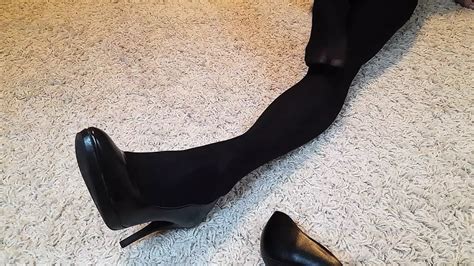 Foot In Pantyhose Shemale Ladyboy Ladyboy Porn Feat Cdnoemi By FapHouse XHamster