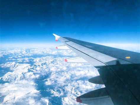 8 Tips for a Successful Transatlantic Flight - Halee with a Flair