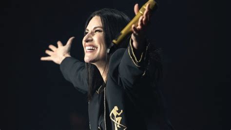 Laura Pausini Celebr Sus A Os De Carrera Con Su Nuevo Sencillo Un