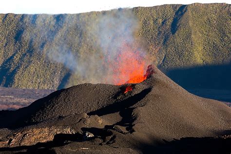 Where Are Most Volcanoes Likely To Form Worldatlas