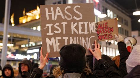 Breite Unterstützung für Demos gegen rechts tagesschau de