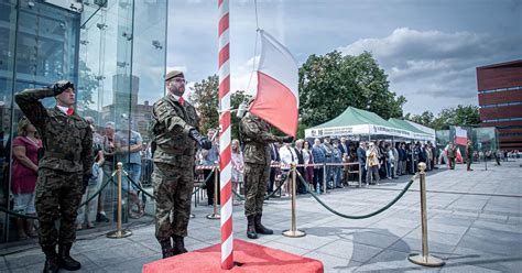 Uroczysta Przysi Ga O Nierzy Dolno L Skiej Brygady Obrony Terytor