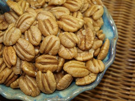 Bass Pecan Company - Genuine MississippiGenuine Mississippi