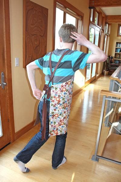 How To Easy Reversible Adjustable Apron Apron Easy Sewing Easy