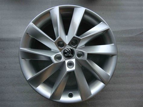 Jante Noi Originale Skoda Superb T Stratos Inch V C De