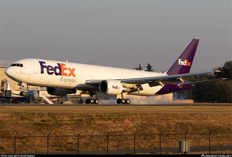 N Fe Fedex Express Boeing F Photo By Jacob Reppert Id