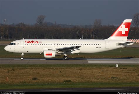 HB IJI Swiss Airbus A320 214 Photo by Björn Wylezich ID 230399