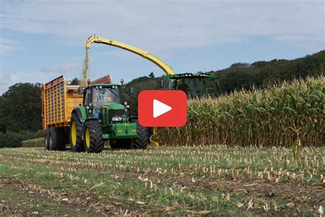 Video Mais Hakselen En Inkuilen Met John Deere Machines Boerderij