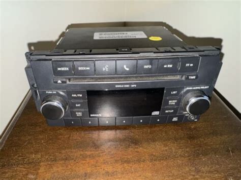 Jeep Dodge Chrysler Oem Radio Am Fm Mp Cd Player Sirius Uconnect Res