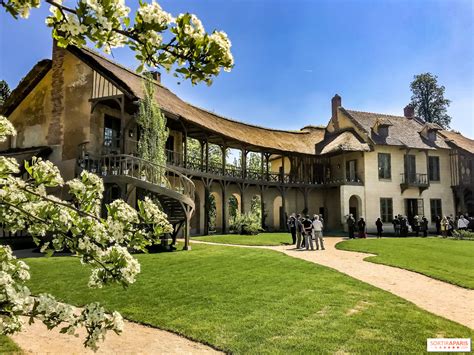 La Maison De La Reine R Nov E Au Ch Teau De Versailles Sortiraparis