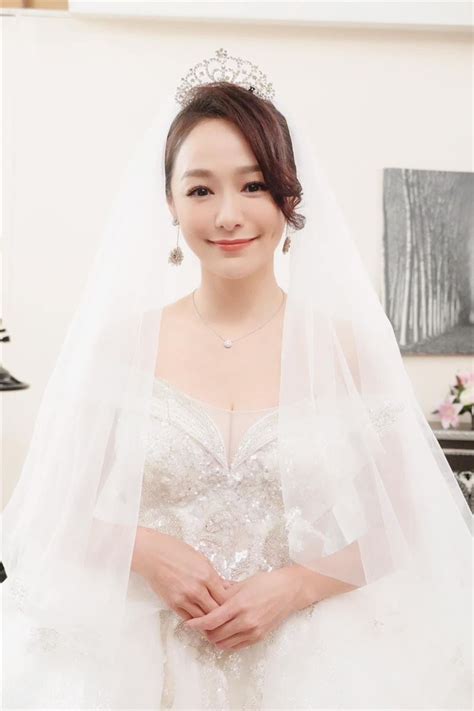 發帖一個賓客都沒！8點檔惡女茵芙深v婚紗結婚了「爆乳視覺效果」超驚人 娛樂星聞