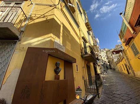 Rione Sanità cosa vedere nel cuore di Napoli Viaggiapiccoli Alley